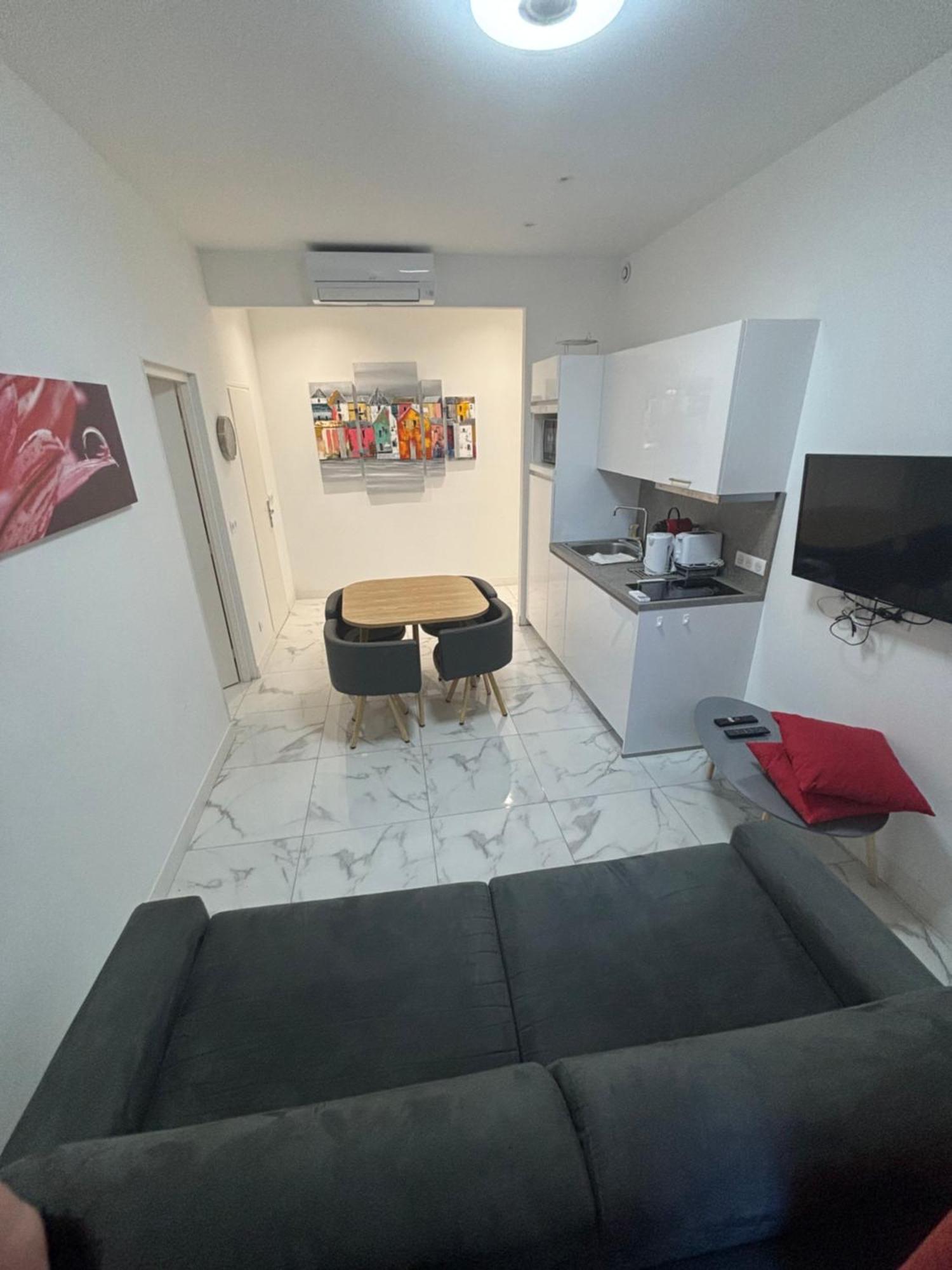 Appartement 4 Couchages Idealement Place Promenade Des Anglais / Cours Saleya Nice Luaran gambar
